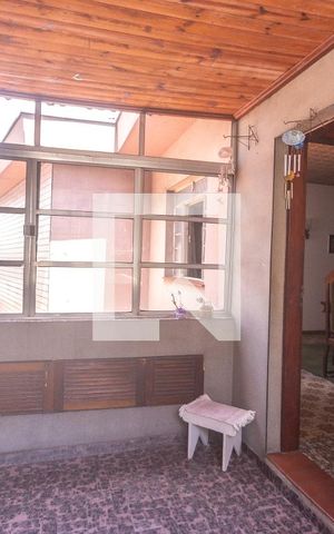 Casa à venda com 366m², 4 quartos e 3 vagas Casa à venda com 366m², 4 quartos e 3 vagasÁrea cozinha - casa 1