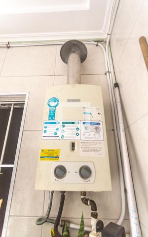 Casa à venda com 366m², 4 quartos e 3 vagas Casa à venda com 366m², 4 quartos e 3 vagasAquecedor