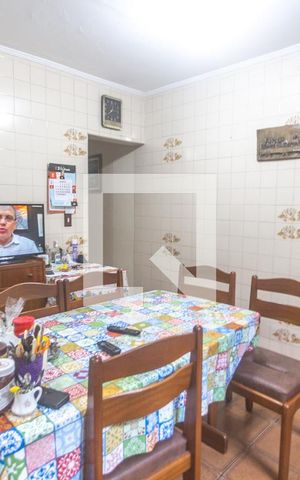 Casa à venda com 366m², 4 quartos e 3 vagas Casa à venda com 366m², 4 quartos e 3 vagasCozinha - casa 2
