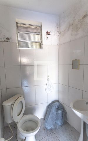 Casa à venda com 366m², 4 quartos e 3 vagas Casa à venda com 366m², 4 quartos e 3 vagasLavabo