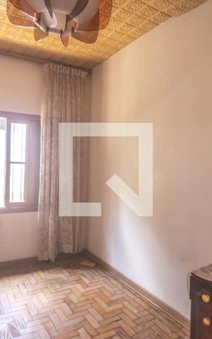 Casa à venda com 366m², 4 quartos e 3 vagas Casa à venda com 366m², 4 quartos e 3 vagasQuarto 1 - casa 1