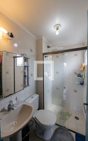 Apartamento à venda com 56m², 2 quartos e 1 vaga Apartamento à venda com 56m², 2 quartos e 1 vagaBanheiro Social