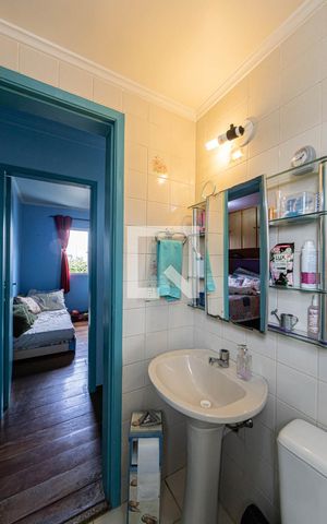 Apartamento à venda com 56m², 2 quartos e 1 vaga Apartamento à venda com 56m², 2 quartos e 1 vagaBanheiro Social