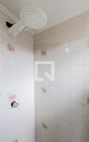 Apartamento à venda com 56m², 2 quartos e 1 vaga Apartamento à venda com 56m², 2 quartos e 1 vagaBanheiro Social