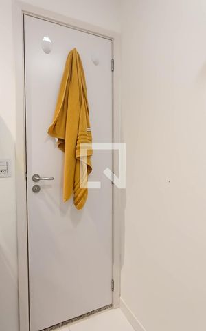 Apartamento à venda com 87m², 3 quartos e 2 vagas Apartamento à venda com 87m², 3 quartos e 2 vagasBanheiro social