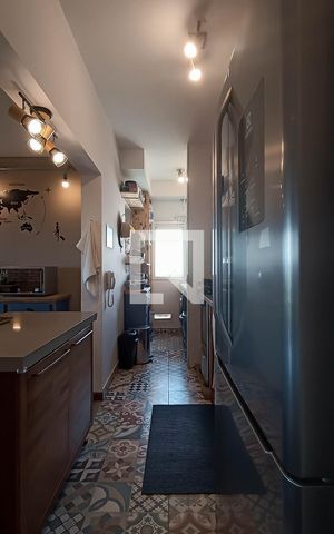Apartamento à venda com 87m², 3 quartos e 2 vagas Apartamento à venda com 87m², 3 quartos e 2 vagasCozinha e área de serviço