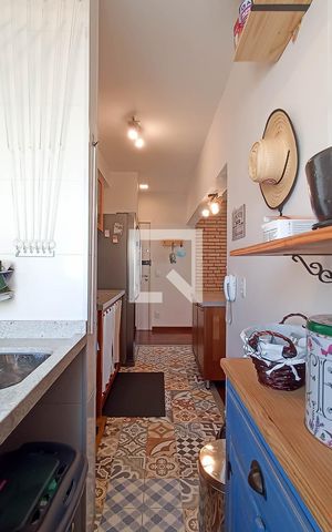 Apartamento à venda com 87m², 3 quartos e 2 vagas Apartamento à venda com 87m², 3 quartos e 2 vagasCozinha e área de serviço