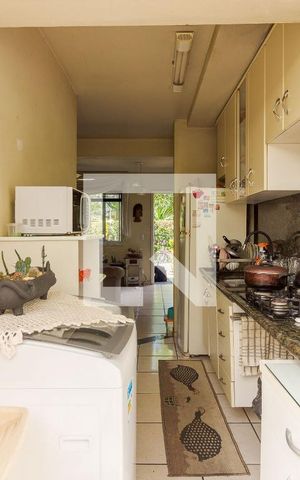 Casa de condomínio à venda com 77m², 3 quartos e 2 vagas Casa de condomínio à venda com 77m², 3 quartos e 2 vagasCozinha
