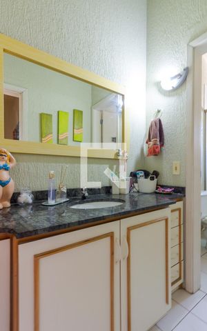 Casa de condomínio à venda com 77m², 3 quartos e 2 vagas Casa de condomínio à venda com 77m², 3 quartos e 2 vagasBanheiro