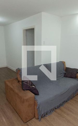 Casa à venda com 170m², 3 quartos e 2 vagas Casa à venda com 170m², 3 quartos e 2 vagasSala