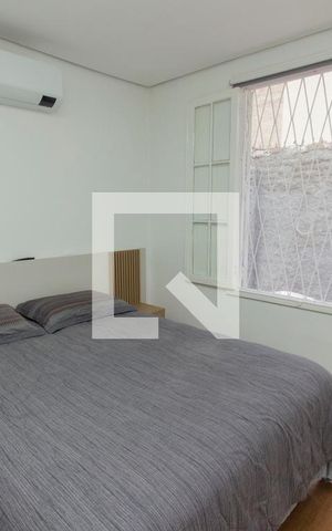 Casa à venda com 170m², 3 quartos e 2 vagas Casa à venda com 170m², 3 quartos e 2 vagasSuíte