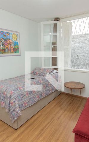 Casa à venda com 170m², 3 quartos e 2 vagas Casa à venda com 170m², 3 quartos e 2 vagasQuarto 1