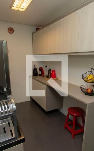 Casa à venda com 170m², 3 quartos e 2 vagas Casa à venda com 170m², 3 quartos e 2 vagasCozinha