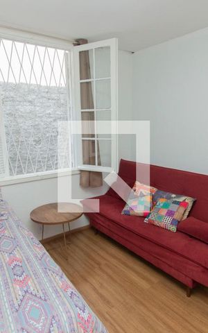 Casa à venda com 170m², 3 quartos e 2 vagas Casa à venda com 170m², 3 quartos e 2 vagasQuarto 1