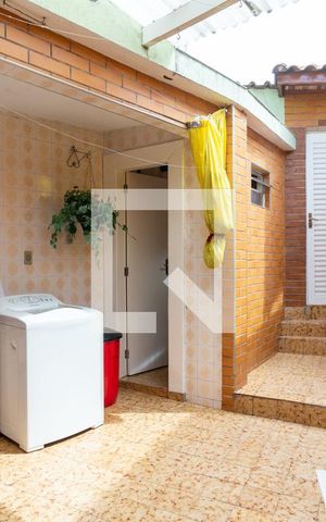 Casa à venda com 70m², 2 quartos e 1 vaga Casa à venda com 70m², 2 quartos e 1 vagaÁrea de Serviço