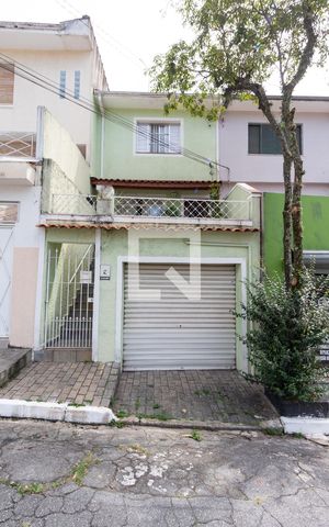 Casa à venda com 70m², 2 quartos e 1 vaga Casa à venda com 70m², 2 quartos e 1 vagaFachada 1