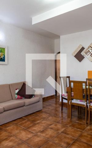Casa à venda com 70m², 2 quartos e 1 vaga Casa à venda com 70m², 2 quartos e 1 vagaSala