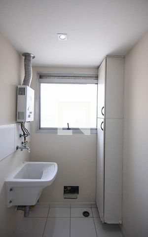 Apartamento à venda com 46m², 2 quartos e 1 vaga Apartamento à venda com 46m², 2 quartos e 1 vagaÁrea de serviço