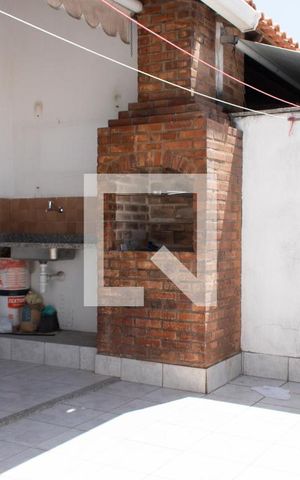 Casa à venda com 102m², 3 quartos e 1 vaga