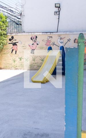 Casa à venda com 102m², 3 quartos e 1 vaga
