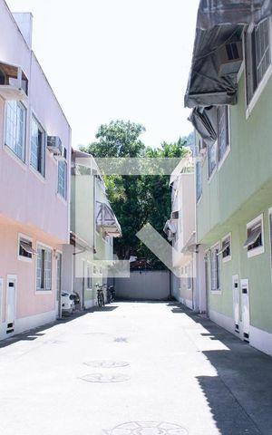 Casa à venda com 102m², 3 quartos e 1 vaga
