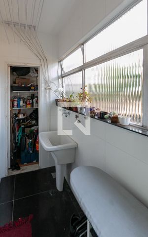 Apartamento à venda com 72m², 2 quartos e 1 vagaÁrea de Serviço