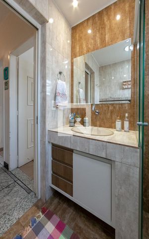 Apartamento à venda com 72m², 2 quartos e 1 vagaBanheiro Social