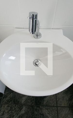 Apartamento à venda com 65m², 2 quartos e 1 vaga Apartamento à venda com 65m², 2 quartos e 1 vagaBanheiro