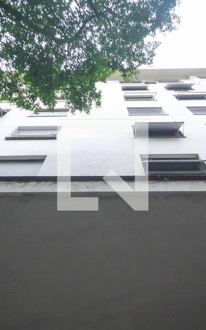 Apartamento à venda com 220m², 4 quartos e 1 vaga Apartamento à venda com 220m², 4 quartos e 1 vagaFachada