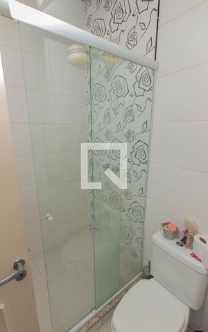 Casa à venda com 330m², 3 quartos e 4 vagas Casa à venda com 330m², 3 quartos e 4 vagasBanheiro 1