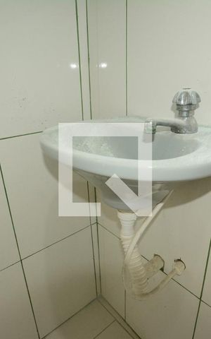 Apartamento para alugar com 70m², 2 quartos e sem vagaBanheiro da Suíte