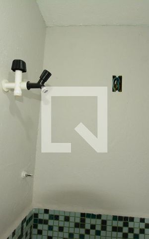 Apartamento para alugar com 70m², 2 quartos e sem vagaBanheiro da Suíte