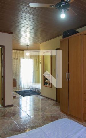 Casa de condomínio à venda com 251m², 4 quartos e 3 vagasSuite