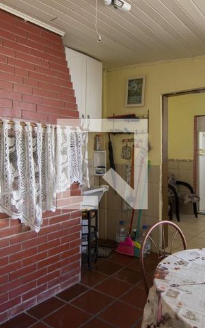 Casa de condomínio à venda com 251m², 4 quartos e 3 vagasÁrea de Churrasqueira e Serviço