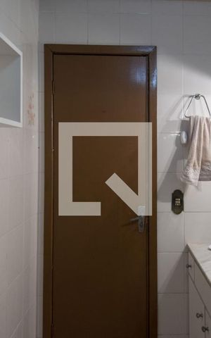 Casa de condomínio à venda com 251m², 4 quartos e 3 vagasBanheiro Social