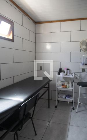 Casa de condomínio à venda com 251m², 4 quartos e 3 vagasBanheiro Quarto 1