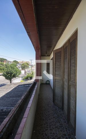 Casa de condomínio à venda com 251m², 4 quartos e 3 vagasSacada Suite