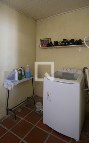 Casa de condomínio à venda com 251m², 4 quartos e 3 vagasÁrea de Serviço