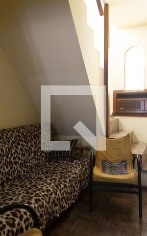 Casa de condomínio à venda com 251m², 4 quartos e 3 vagasSala