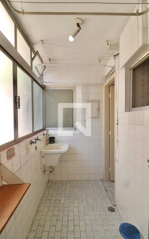 Apartamento à venda com 64m², 2 quartos e 1 vaga Apartamento à venda com 64m², 2 quartos e 1 vagaÁrea de Serviço