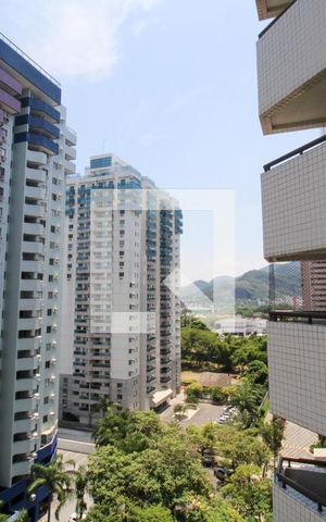 Apartamento à venda com 80m², 2 quartos e 1 vaga Apartamento à venda com 80m², 2 quartos e 1 vagaVista da Varanda da Sala