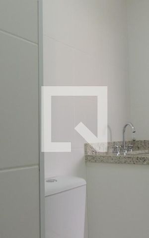 Apartamento à venda com 81m², 2 quartos e 2 vagasBanheiro da Suíte 2