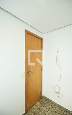 Apartamento à venda com 380m², 4 quartos e 6 vagas Apartamento à venda com 380m², 4 quartos e 6 vagasQuarto de serviço 2