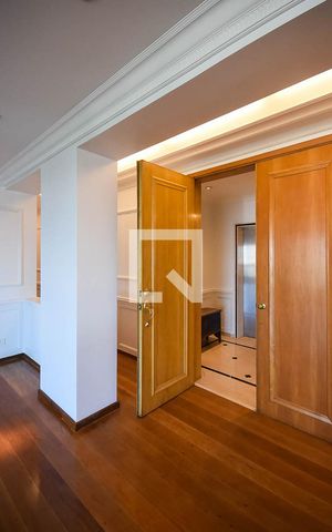 Apartamento à venda com 380m², 4 quartos e 6 vagas Apartamento à venda com 380m², 4 quartos e 6 vagasHall de entrada