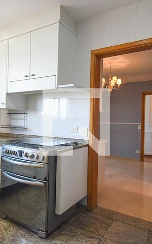Apartamento à venda com 380m², 4 quartos e 6 vagas Apartamento à venda com 380m², 4 quartos e 6 vagasCozinha