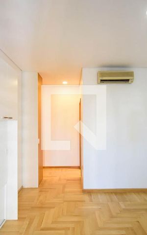 Apartamento à venda com 380m², 4 quartos e 6 vagas Apartamento à venda com 380m², 4 quartos e 6 vagasSuíte 1