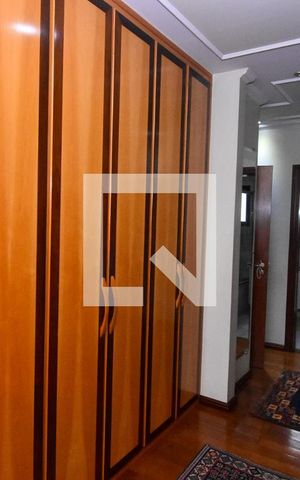 Apartamento à venda com 233m², 4 quartos e 5 vagas Apartamento à venda com 233m², 4 quartos e 5 vagasCloset da suíte