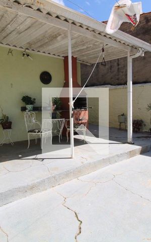 Casa à venda com 200m², 4 quartos e 1 vagaEdícula