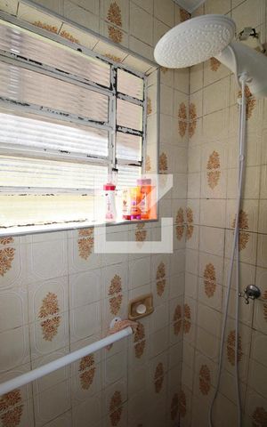 Casa à venda com 200m², 4 quartos e 1 vagaBanheiro da Edícula
