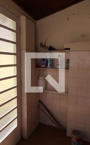 Casa à venda com 200m², 4 quartos e 1 vagaÁrea de Serviço